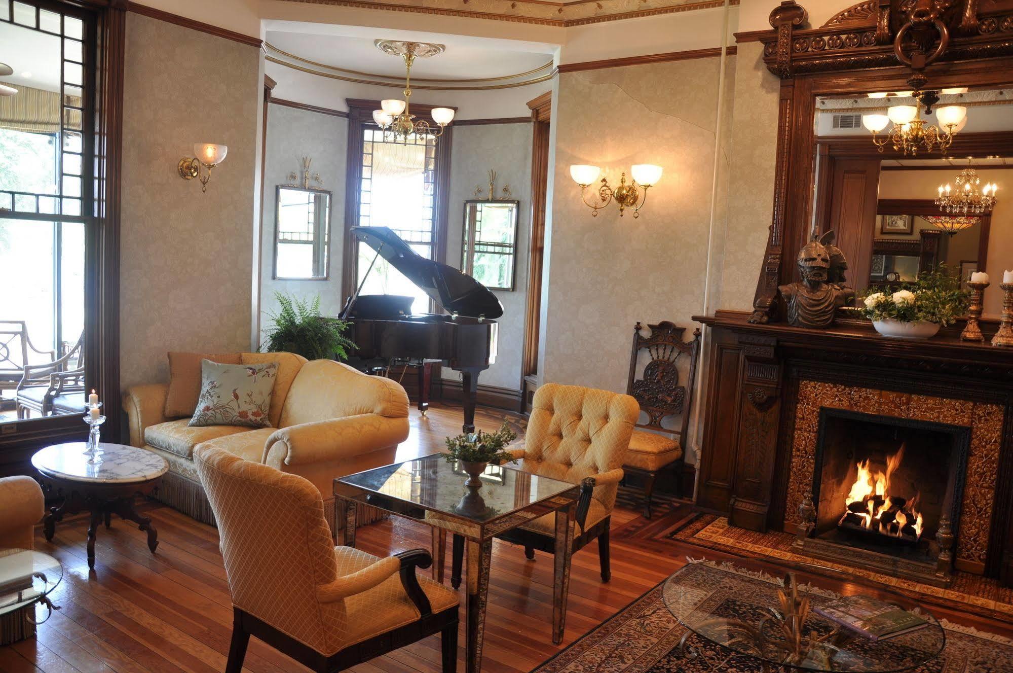 Baker House Hotel レイク・ジェニーバ エクステリア 写真